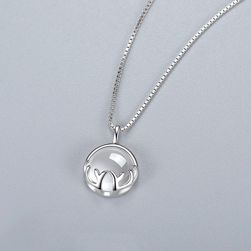 

S925 Sterling Silver Natural Chalcedony Stone Necklace Female Ins Design Simple Clavicle Chain Antler Pendant Choker Necklace