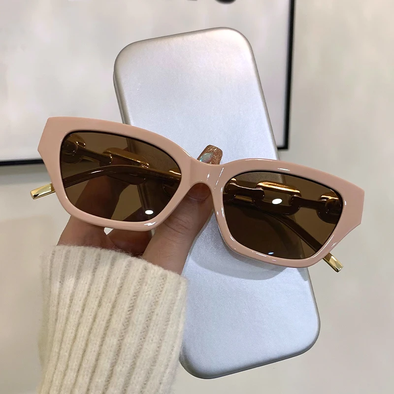 

Popular Women Cat Eye Sunglasses 2022 Frame Trendy Fashion Colorful Female Shades Personalized Top Brand Ladies Eyewear for