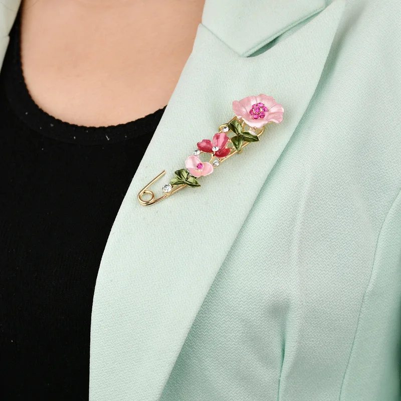 

Vintage Rhinestone Flower Enamel Brooch Elegant Garment Accessories For Women Shining Brooches Lapel Pin Party Jewelry Gifts