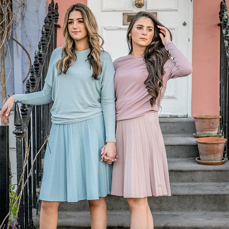 

2022 New Women Spring Summer Knitted Skirts Female Classic Pleated Skirt Solid Color Knit Dresses Great Quality Clothes