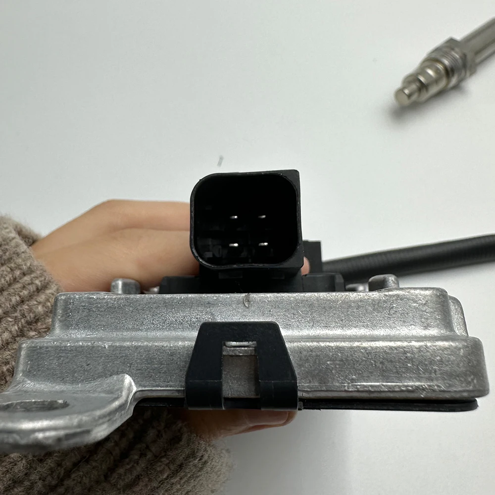 OEM 5WK96765A 5WK96765B 4326863 Высококачественные чипы для датчика кислорода NGK Probe датчик NOX