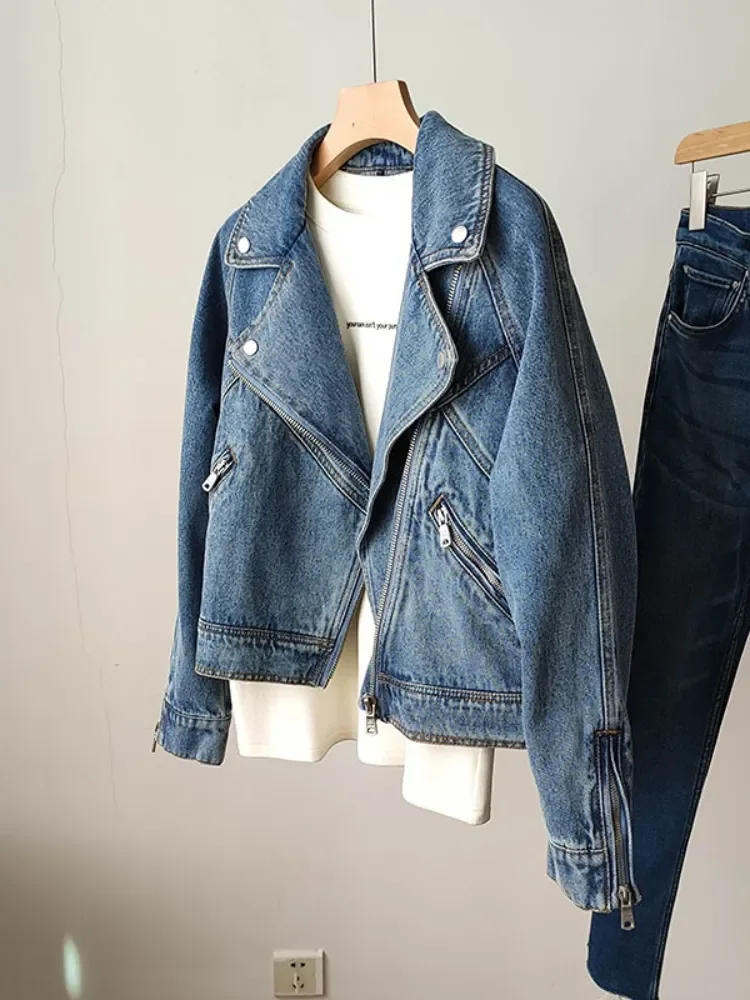

Куртка женская джинсовая в байкерском стиле, повседневная винтажная свободная однотонная короткая ковбойская верхняя одежда на молнии, с лацканами, весна-осень 2023