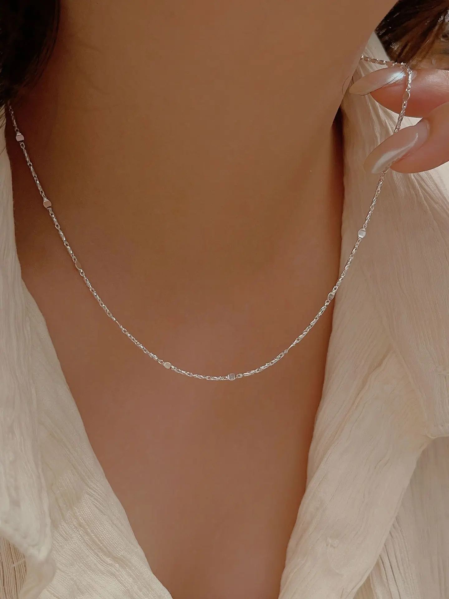 

2023 European and American New Simple Necklace for Female Minority Design Sense Sequin Splice S925 Sterling Silver Necklace