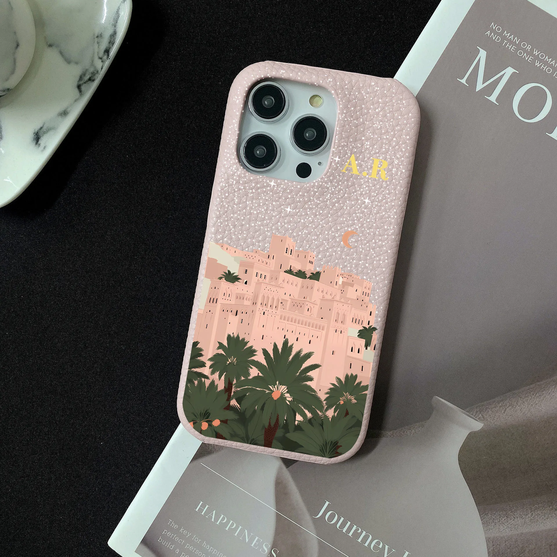 Персонализированный кожаный чехол с именем для iPhone 16 15 14 13 12 11 Pro Max Plus