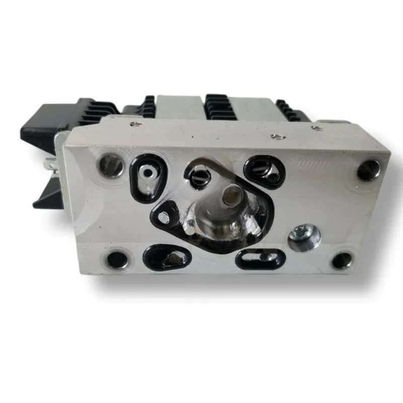 Фото Электрический привод PVEH 11-32 V PASS 11166824 PVEH32-ACTUATOR--S7-1x4DIN-H-PAS Заменяет 157B4033 и 157B4073 11166824 №3