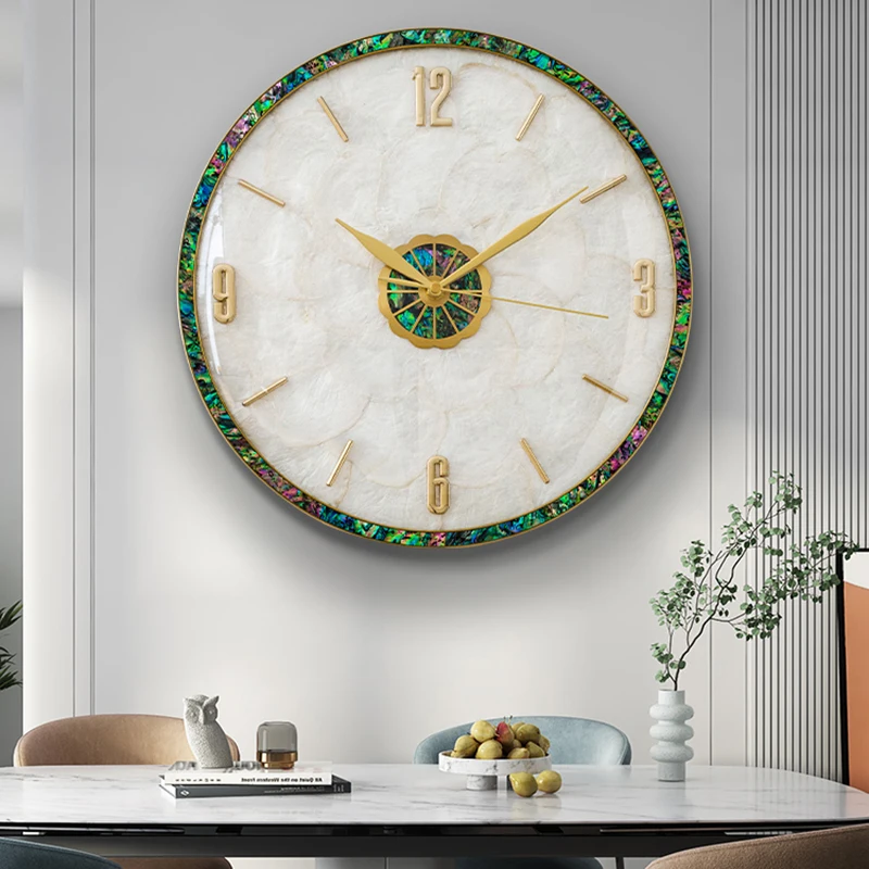 

Металлические круглые Настенные часы, роскошные минималистичные бесшумные часы со стеклянным механизмом для интерьера в итальянском стил...