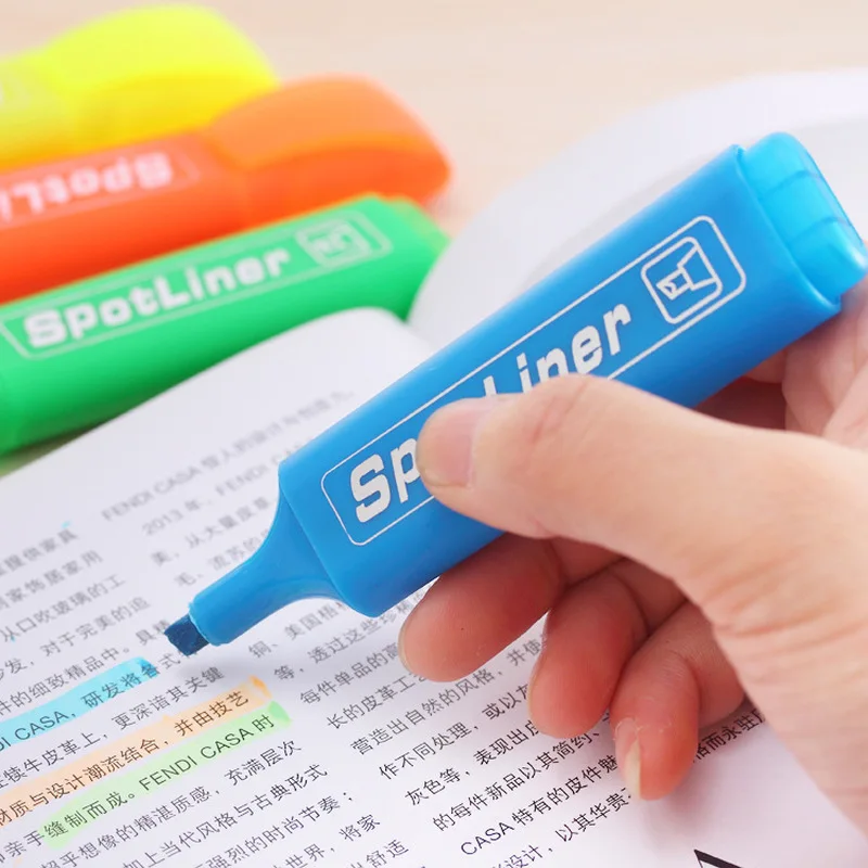 

4Pcs Highlighters Paragraph Candy Color Large Capacity Neon Pen Marker Pen Rainbow Pens Random Color