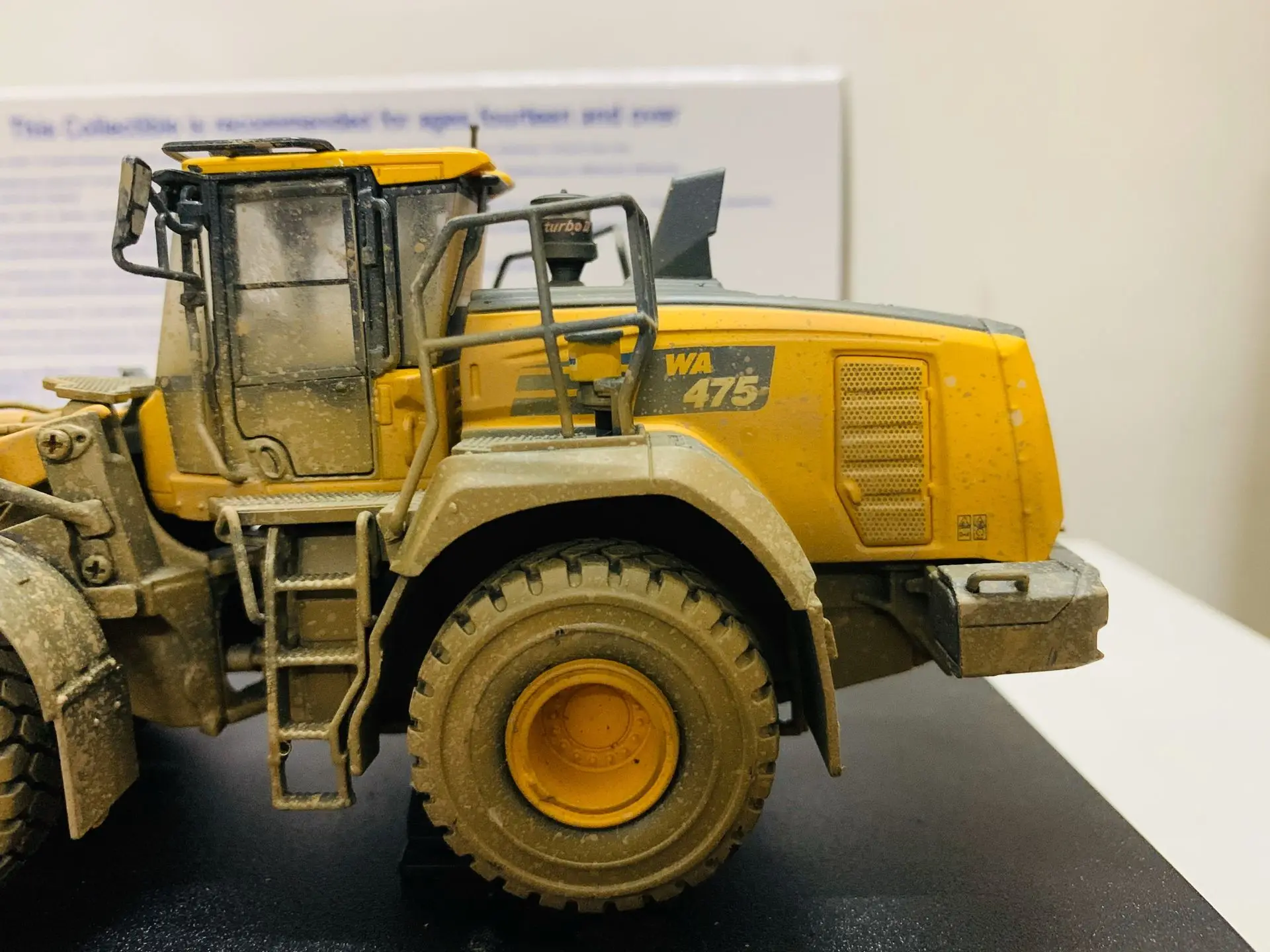 Фронтальный погрузчик Komatsu WA475-10 многофункциональная модель 1:50 UH8146 новинка