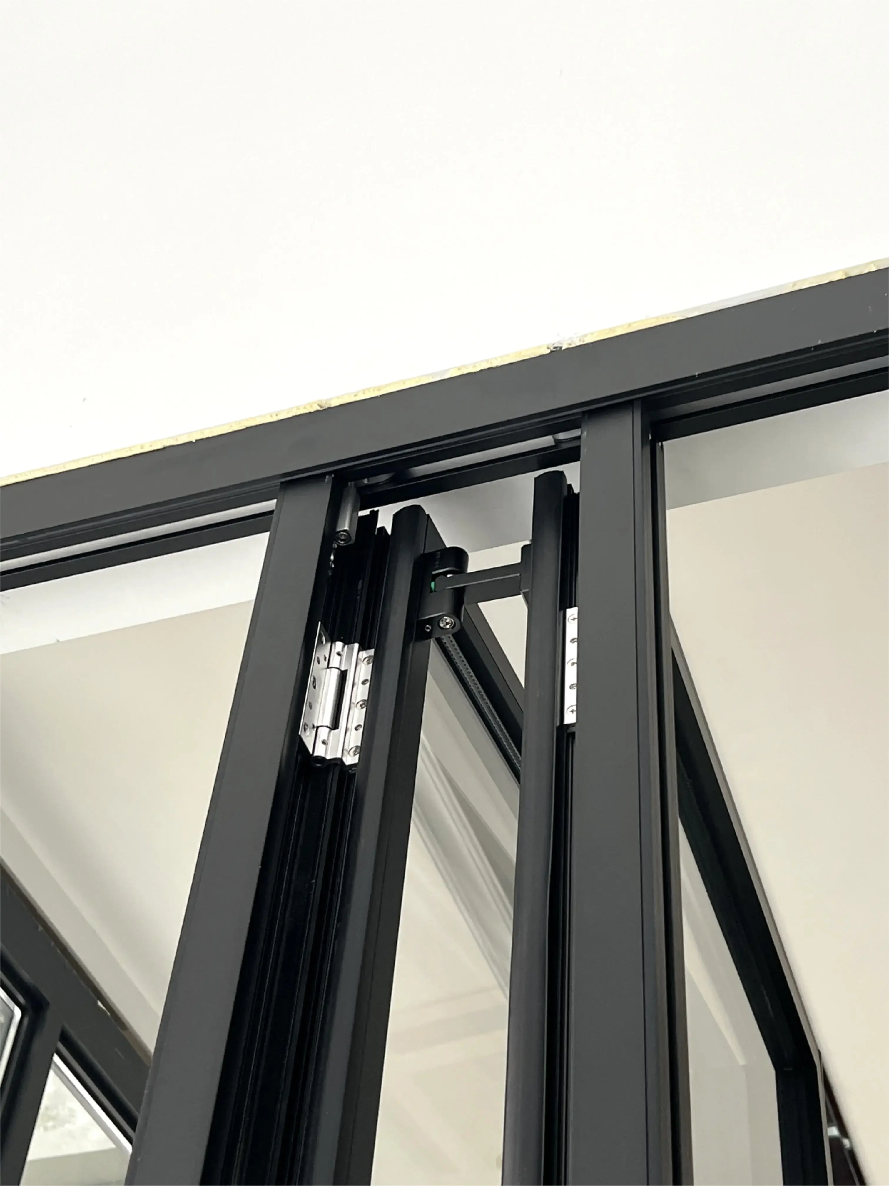 Балконные раздвижные двери для виллы