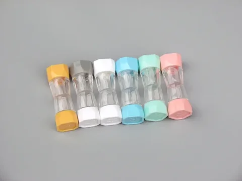 Многоцветный чехол для контактных линз