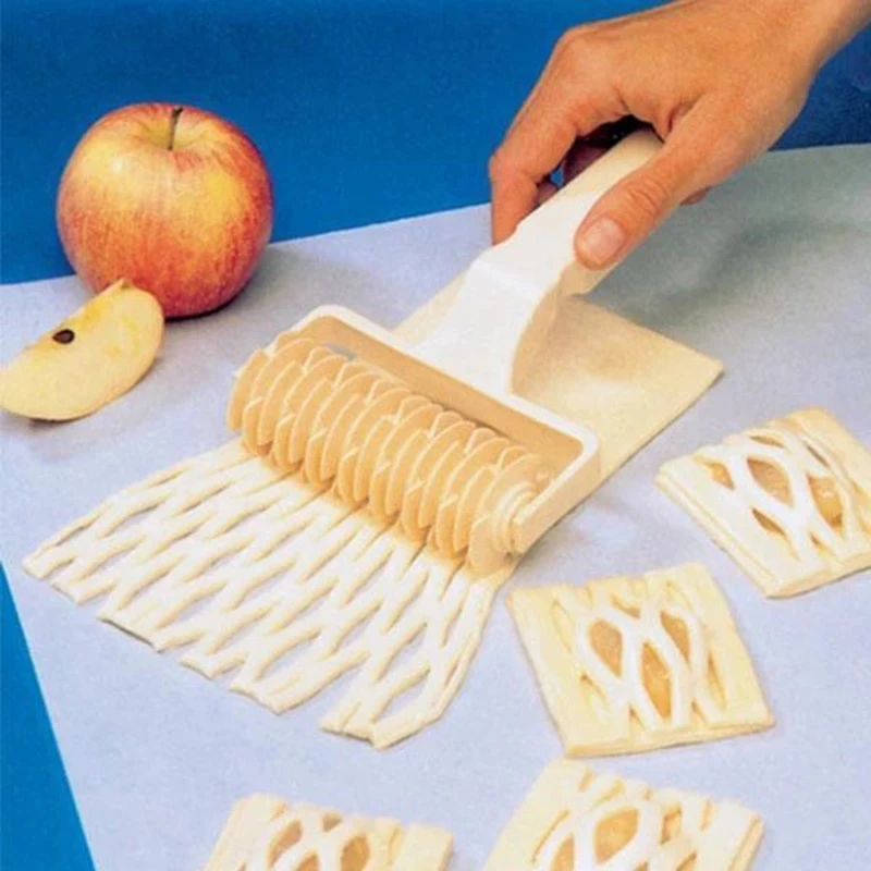 

Pastry Lattice Roller Cutter Plastic Dough Pull Wheel Knife Pizza Pie Craft Cake Cookie Making Tools Kitchen Baking Accessories