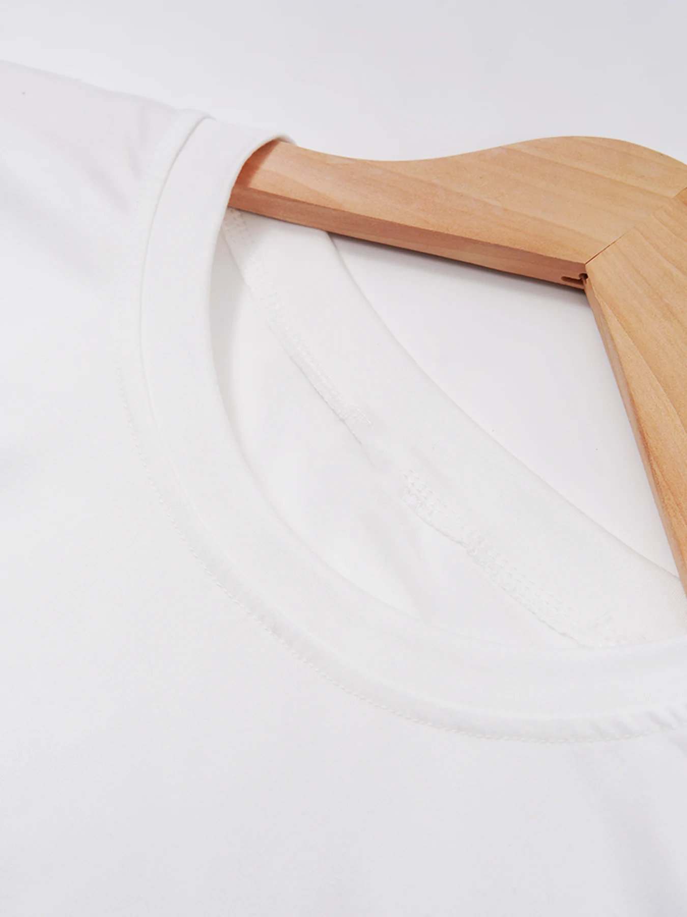 Женская летняя футболка с коротким рукавом и круглым вырезом