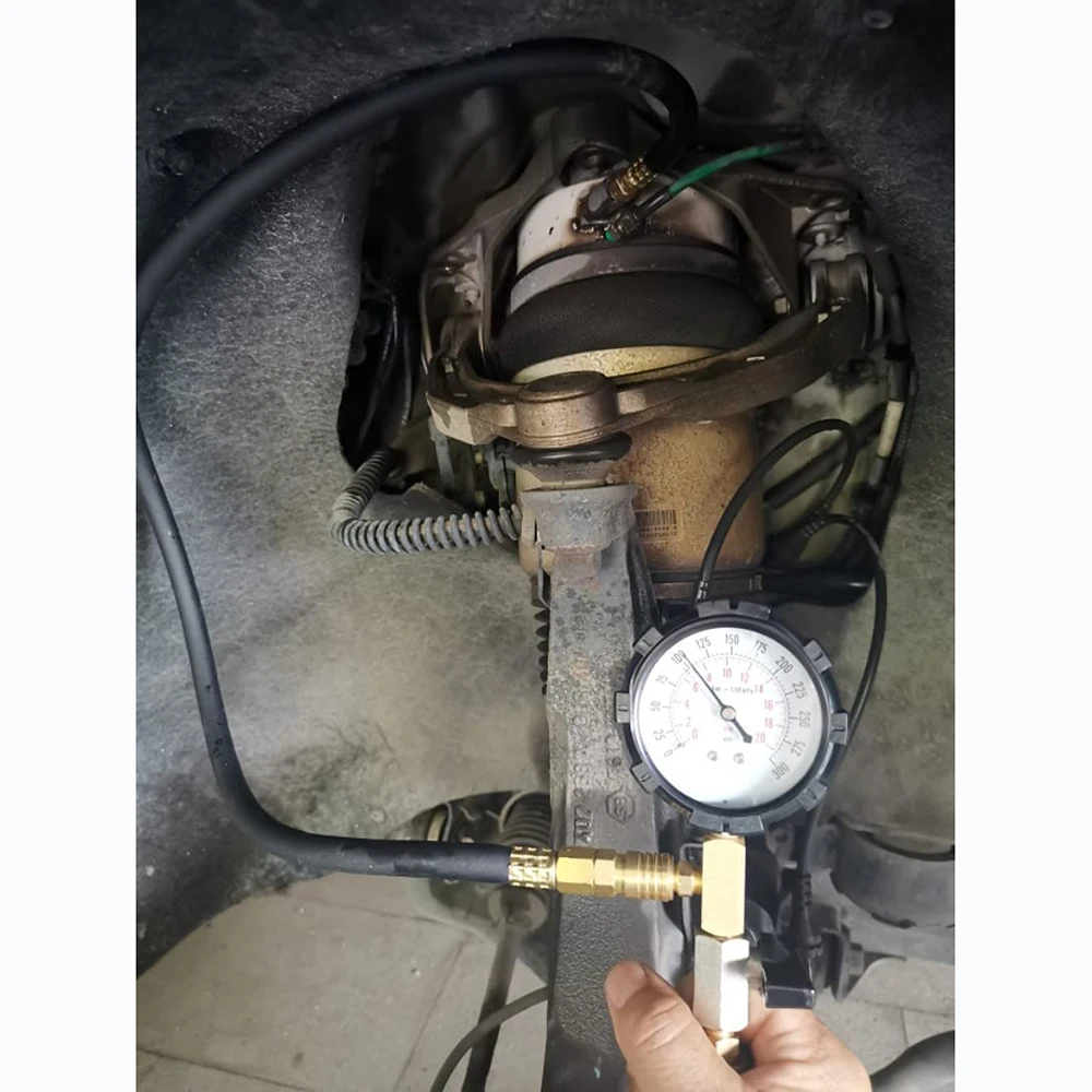 Устройство для проверки утечки воздуха в подвеске