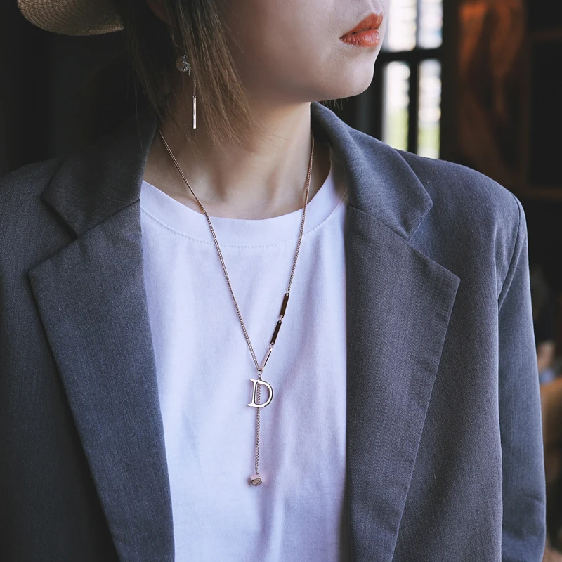 D Letter Long Sweater Chain Hoodie Necklace 2024 New Elegant Design High-End Autumn and Winter Women's