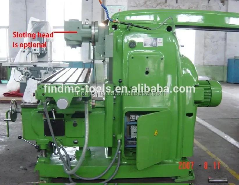 Универсальный фрезерный станок с коническим шпинделем ISO50 X6132 размером стола