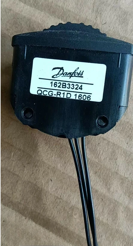 Для Danfoss 162B3324 162B3309 11145231 162B3301 11004981 162B3325 QCG-R1D 1606 Датчик переключателя
