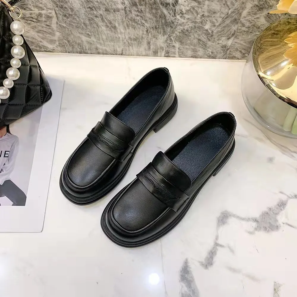 Women Leather Shoes  Casual  Genuine  Solid Color Round Set of Feet Non-slip Breathable  Loafers