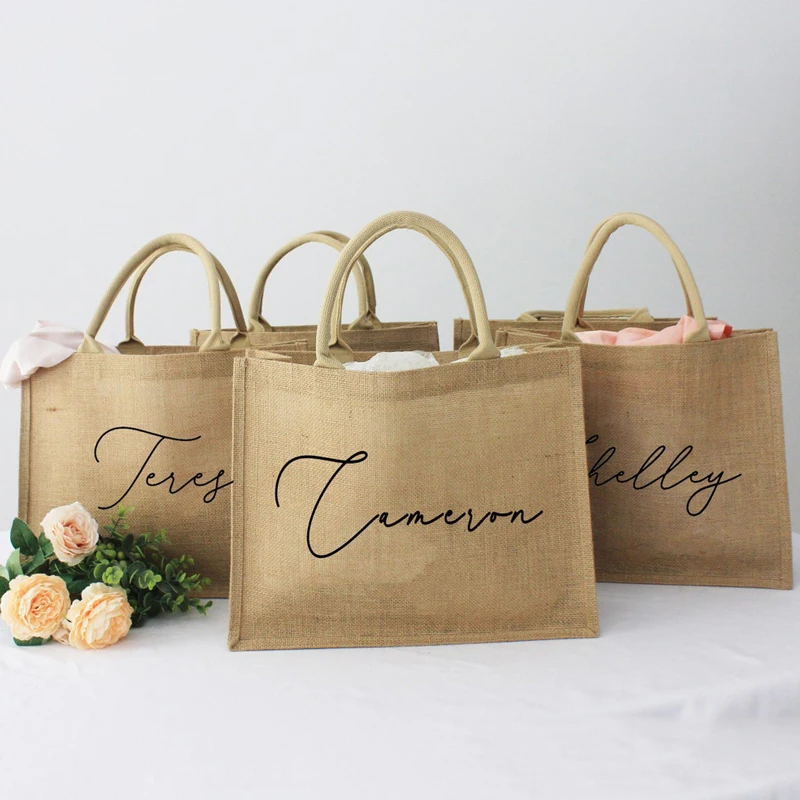 

Personalized Bulk Bridesmaid Bags Burlap Beach Bag Girls Trip Bags Bridesmaid Gift Bridal Party Gifts Bachelorette Party Favor