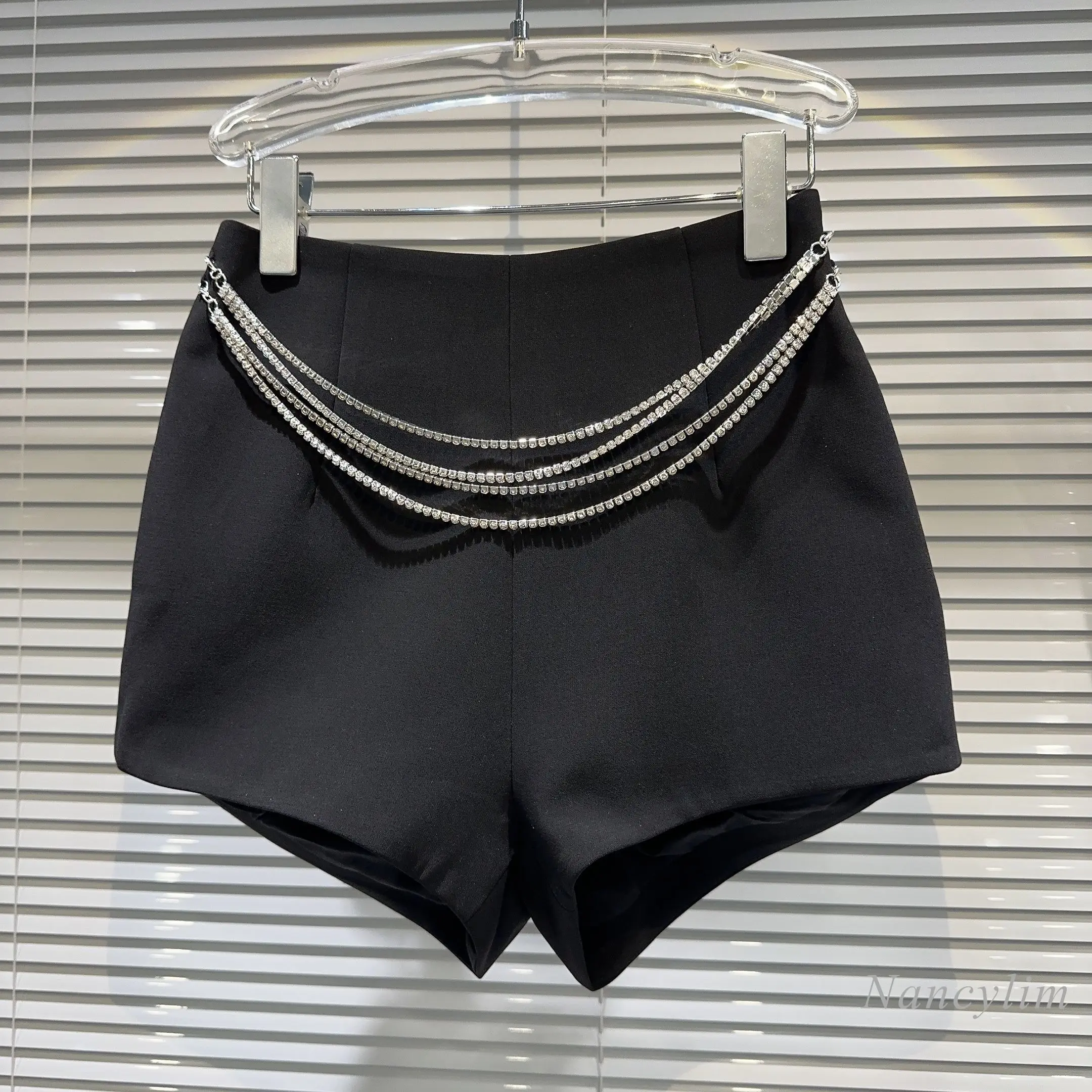 

2023 Autumn New Classic Style Rhinestone Tassels Waist Chain Elegant Three-Point Suit Shorts for Women All-Matching Shorts