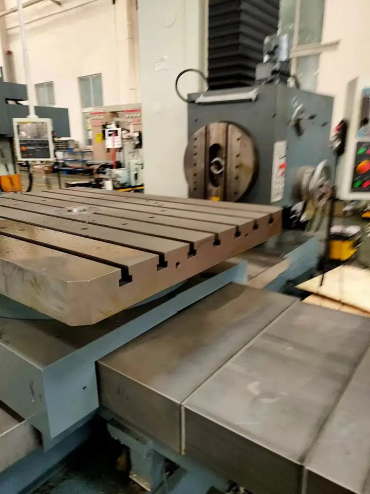 Рисунок 4 - Фрезерный станок с ЧПУ