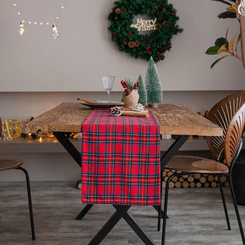 

Красная и чёрная клетчатая дорожка для стола Senneny