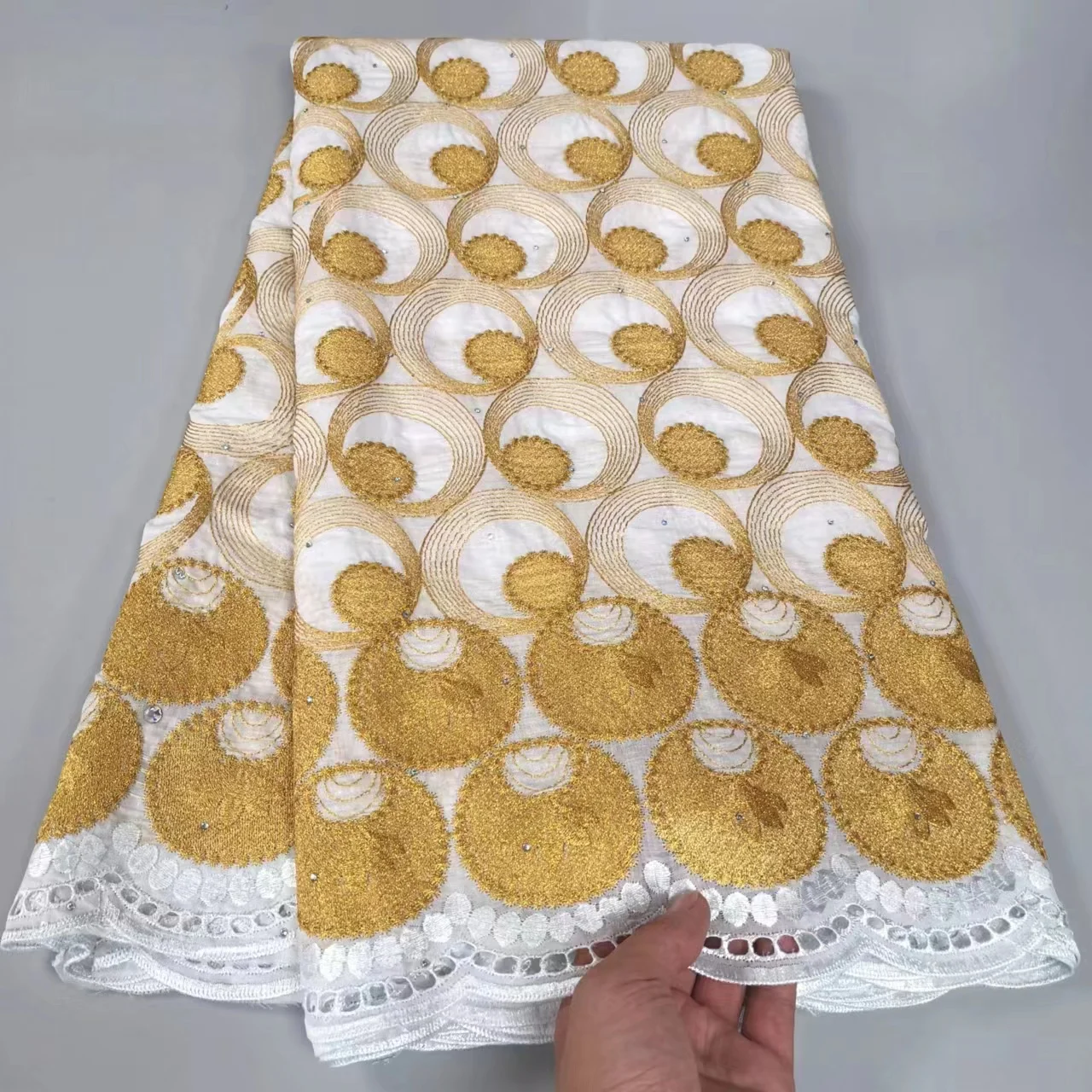

Африканская Хлопковая кружевная ткань 2,5 ярдов, нигерийская кружевная ткань 2023, Высококачественная швейцарская вуаль, кружевная ткань для женского платья