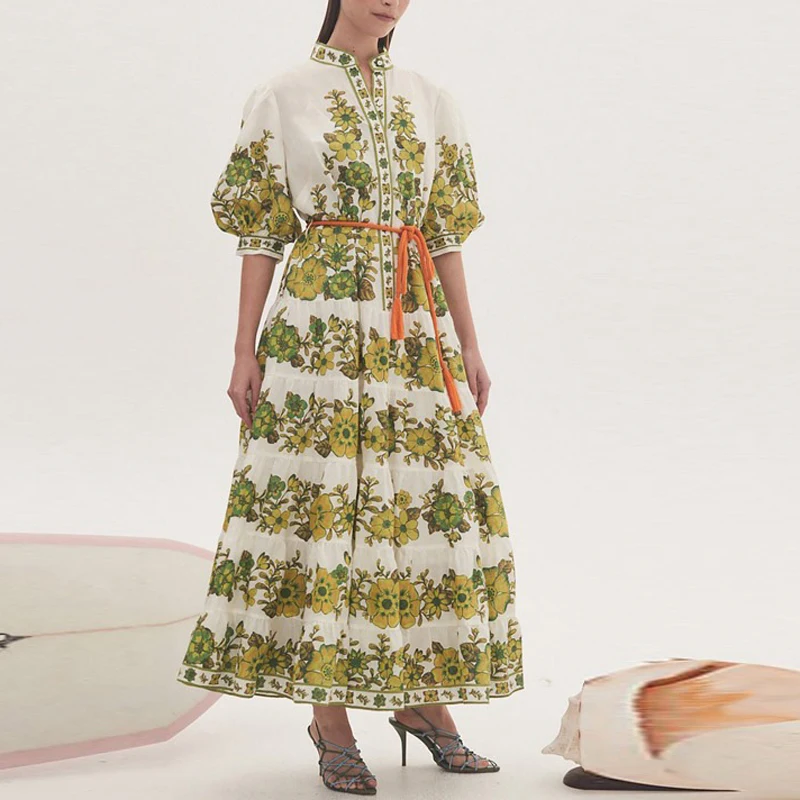 

Женское платье-миди из 100% льна, с цветочным принтом, поясом и коротким рукавом