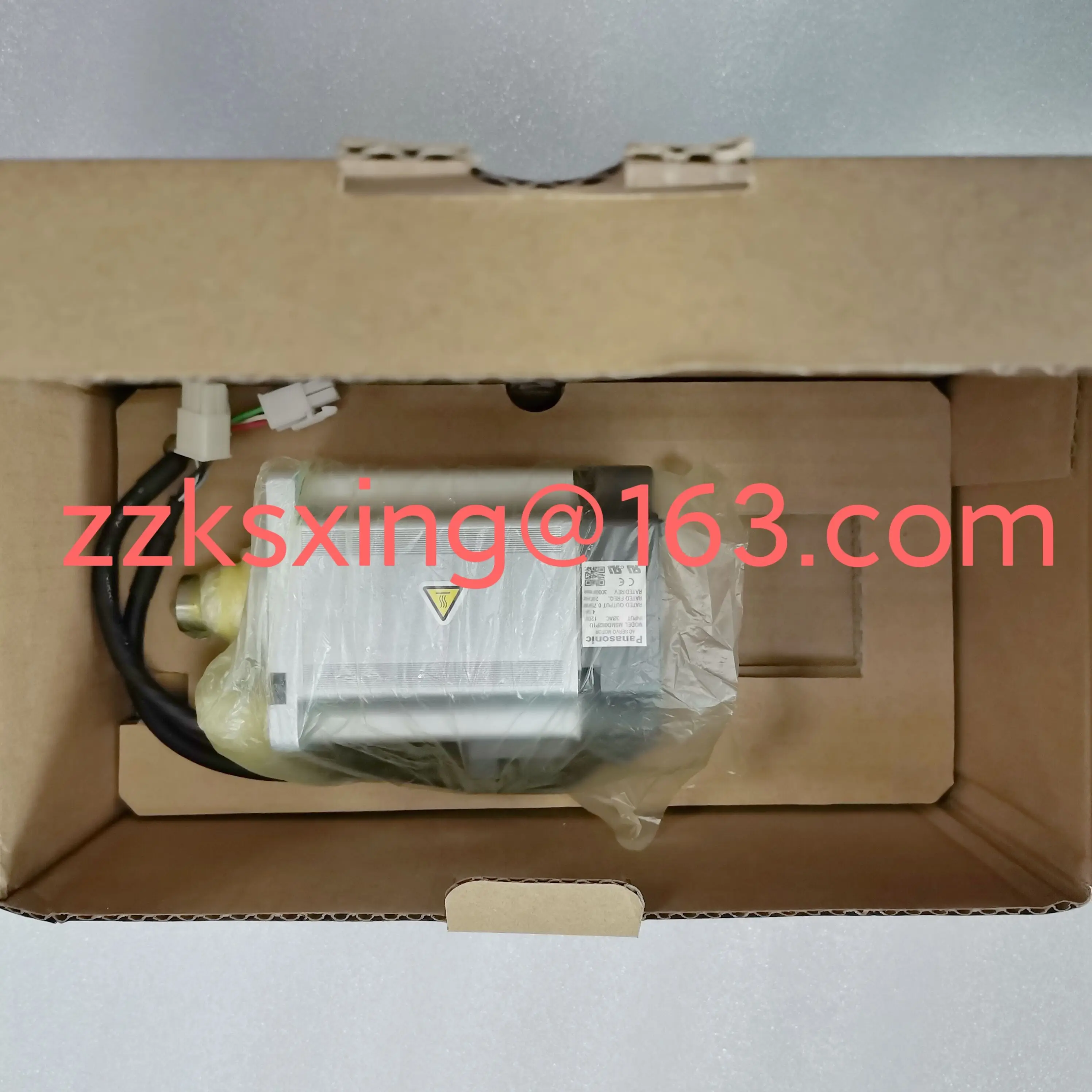

Brand New Original 200W Servo Motor MSME022S1U