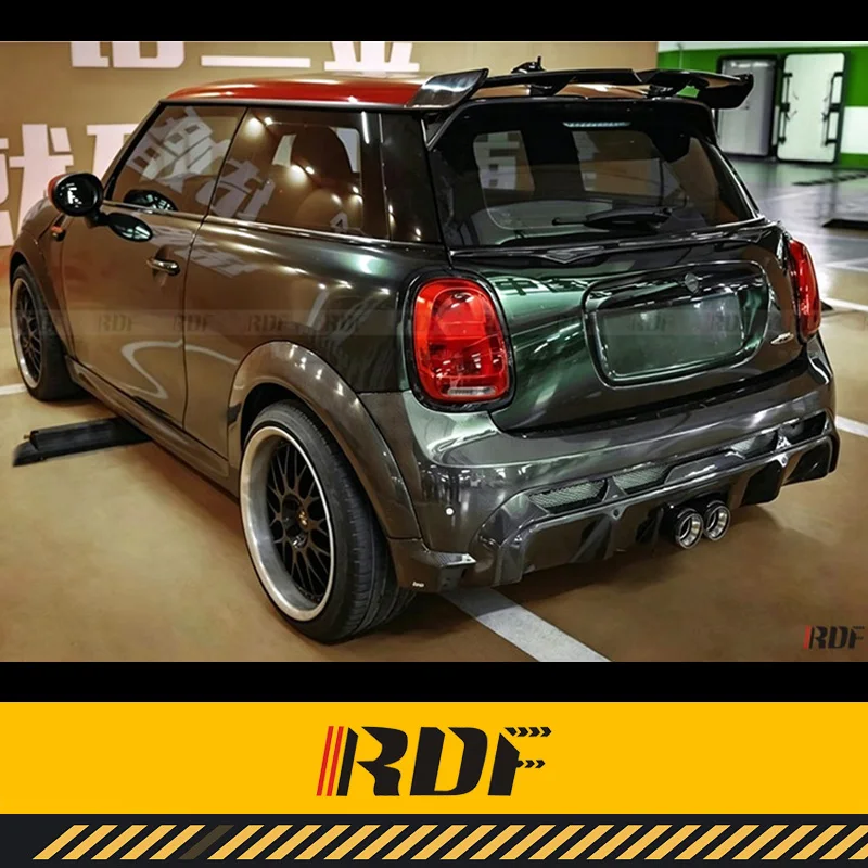 Фото Подходит для MINI 2022 F56 JCW LCI: Модифицированный аэродинамический комплект из карбона YISO, задний бампер, задний диффузор, задний сплиттер, аксессуары. №4