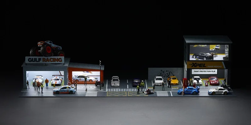 You and Car 1:64  diorama GULF Station /Xpel customized shop