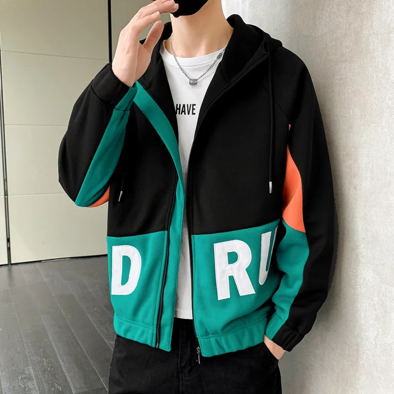 Рисунок 2 - Мужская куртка, модная брендовая