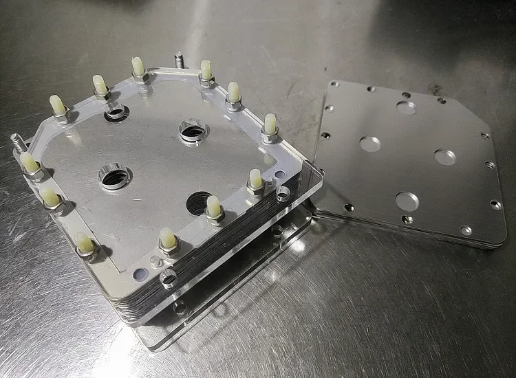 Генератор HHO сухого типа (средний размер 10*10 см)