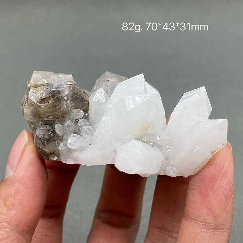 

100% флуоресцентный эффект, розовый КВАРЦЕВЫЙ необработанный камень, минеральный флуоресцентный кристалл