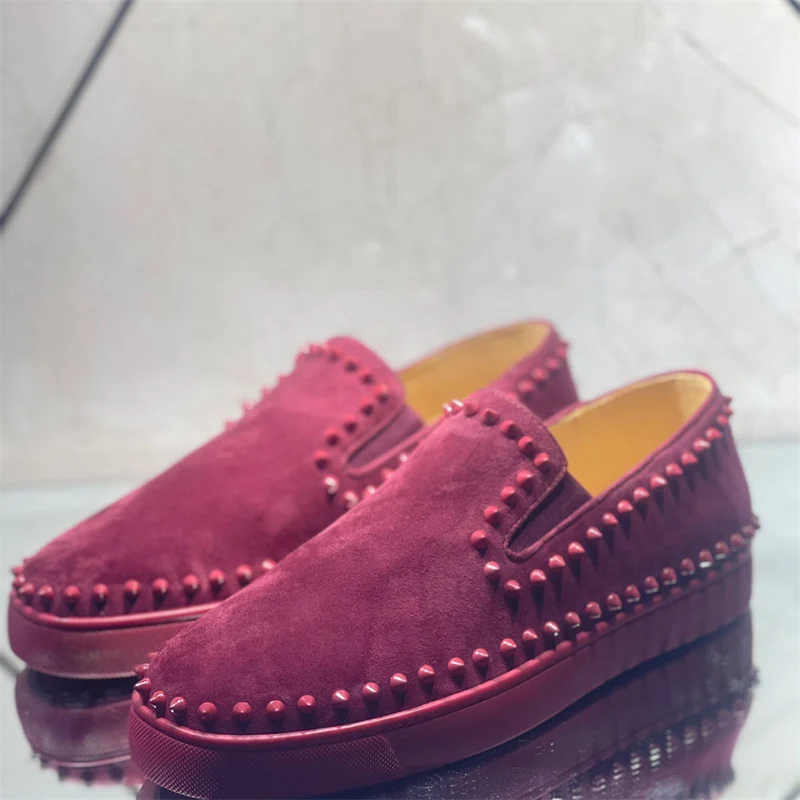 

Low Top Burgundy Suede Leather Red Bottoms Shoes For Men Studs Casual Flats Loafers Sneakers Wedding Lovers Women Driving Spikes