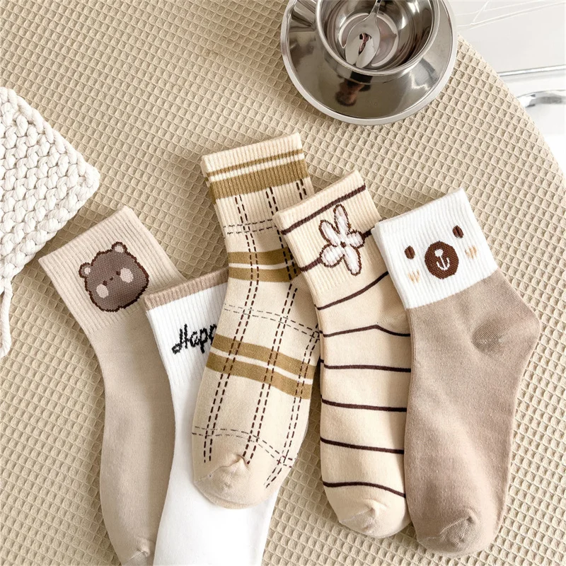 

Dreamlikelin 5pairs/lot Korean Style Autumn Winter Socks Cute Little Bear Cotton Socks Letter Print Women Middle Tube Socks