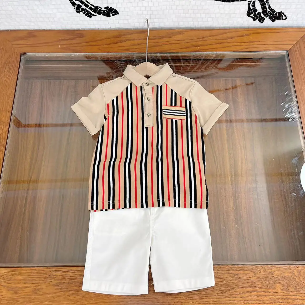 

2022 Baby Boys Summer Clothes Short Sleeve Suit Designer Kids Clothes Boys Stripe Polo Shirt Shorts 2Pcs Set Children's Clothing