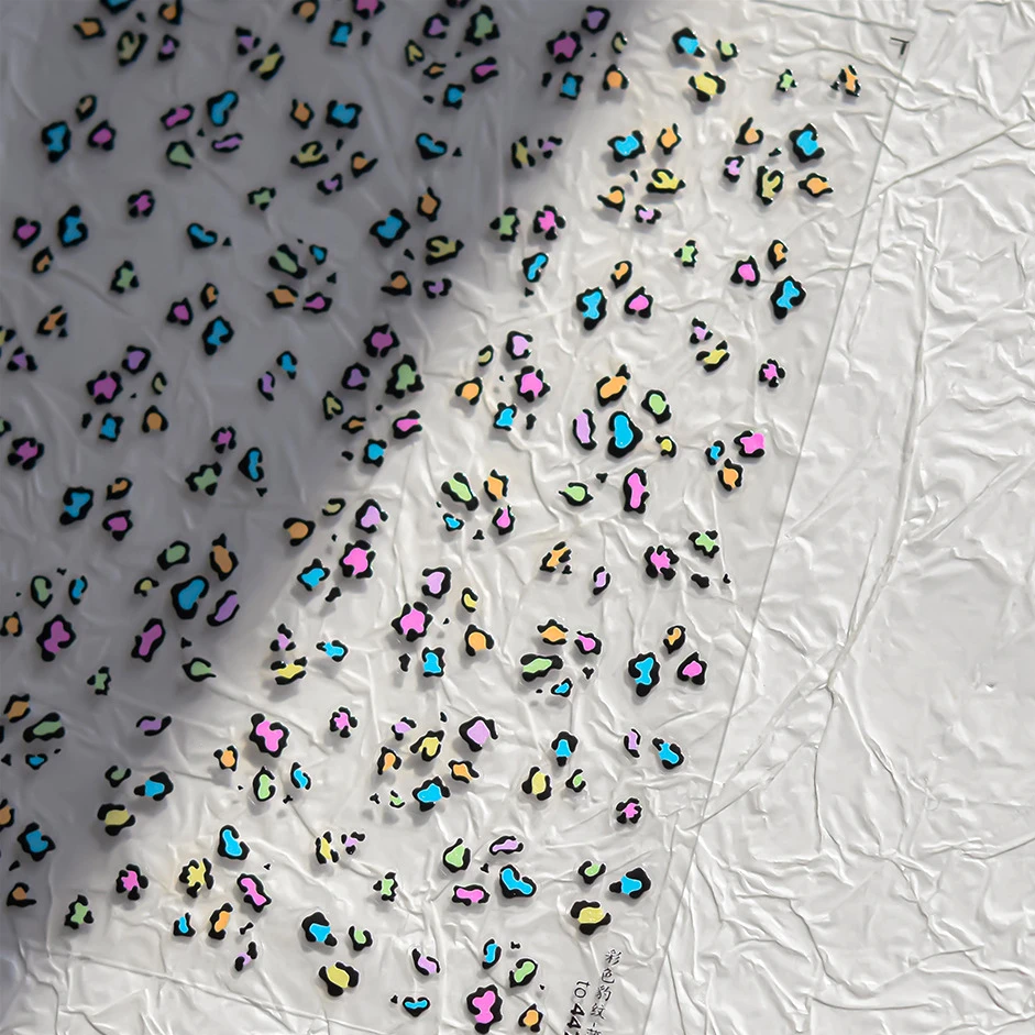 Красочные линии сердце градиентные нежные желтые зеленые розовые синие Speckle