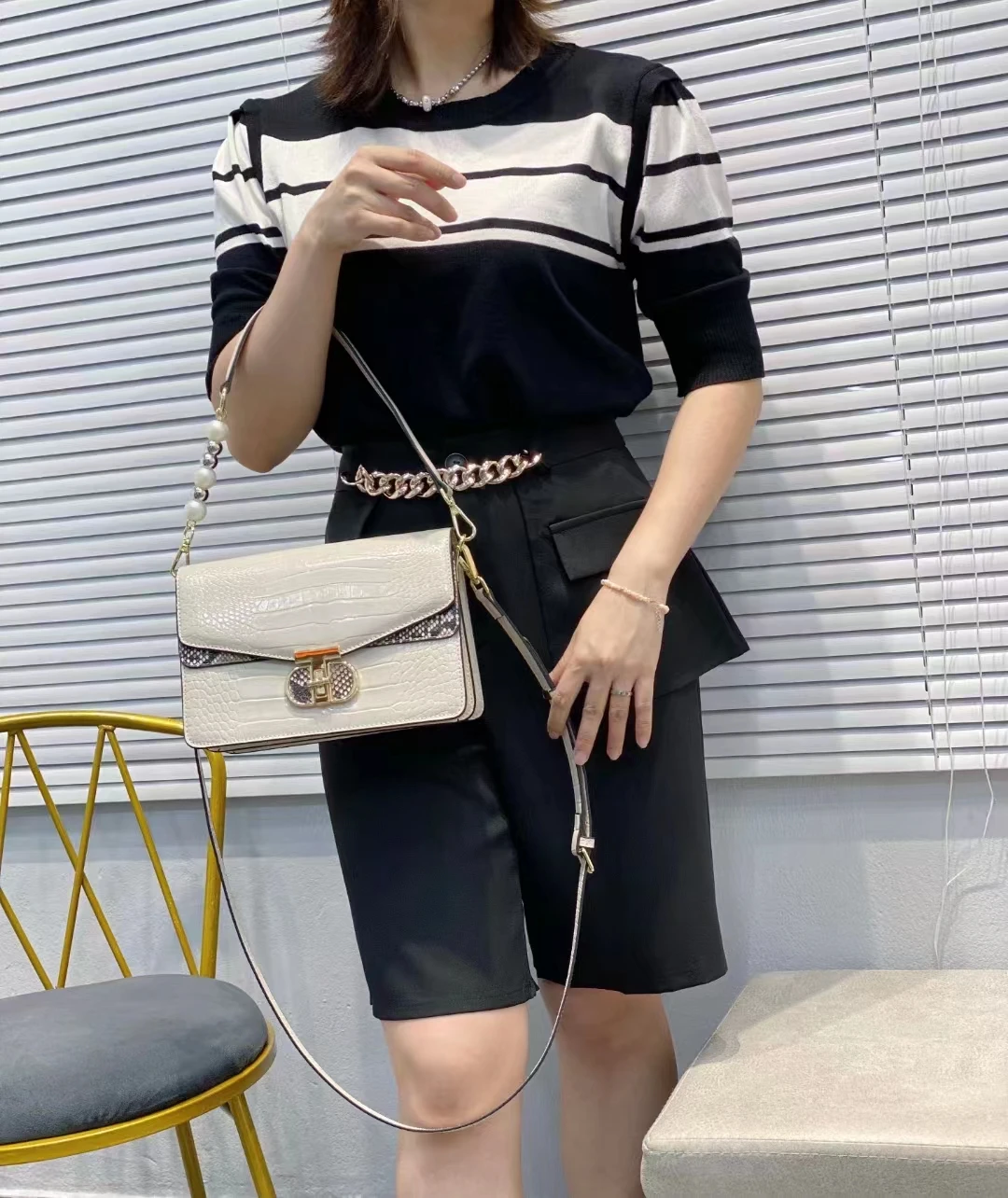 

Модная роскошная дизайнерская женская сумка с металлическим замком, змеиная сумка, съемный длинный ремешок, сумка через плечо из искусстве...