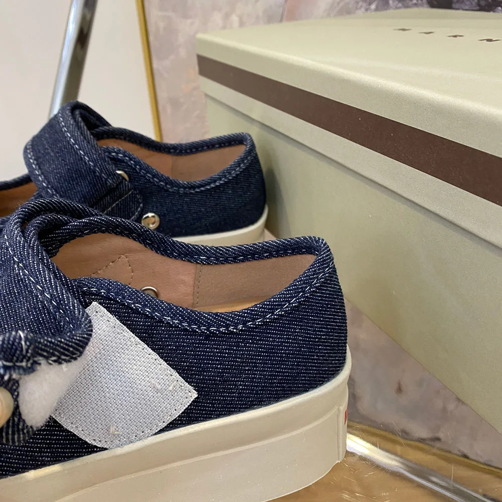 Top Quality Women Flats 2023 Spring Summer Casual Mary Jane Flats Denim Blue Comfy Walk Designer Rubber Fashion Vulcanized Shoes