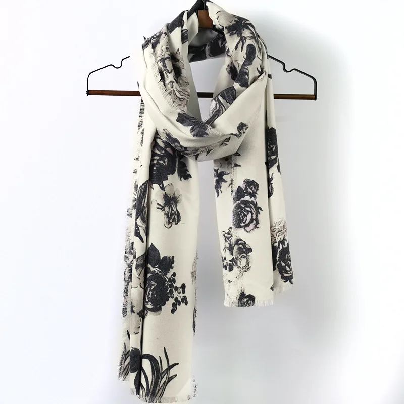Шарф осень-зима шаль с принтом роз тренд Новинка женский теплый ветрозащитный