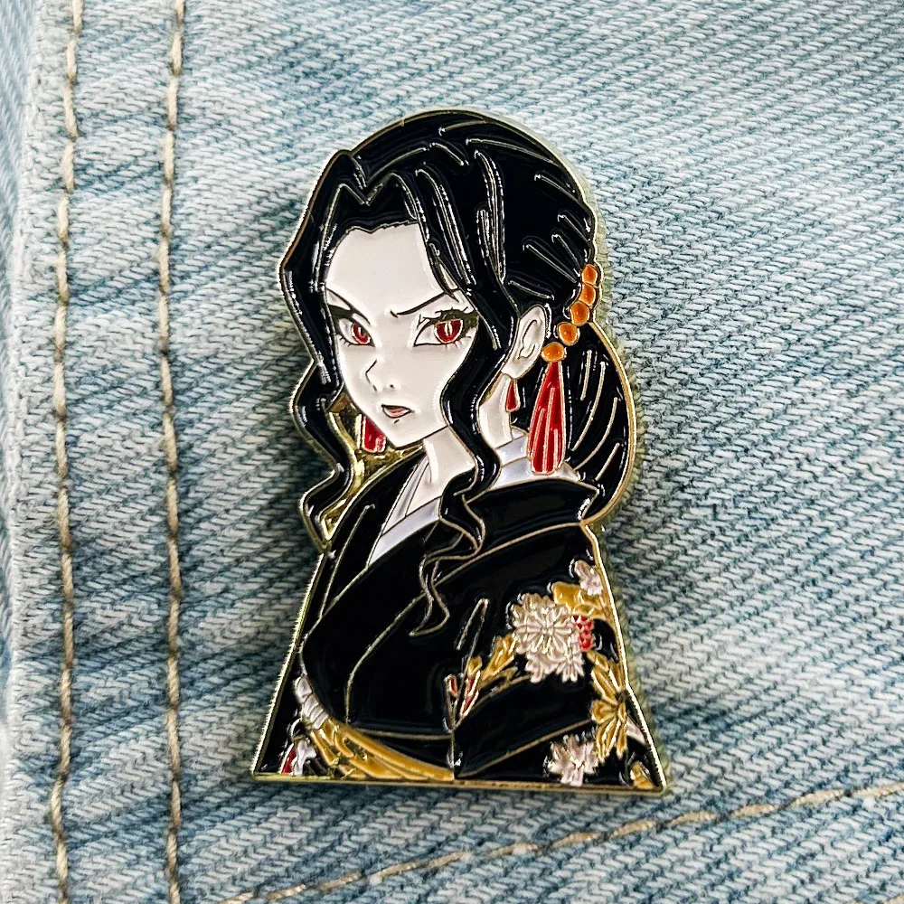 Фото Muzan Kibutsuji женская форма эмалированная булавка Kimetsu no Yaiba злодеи значок аниме периферийные устройства №1