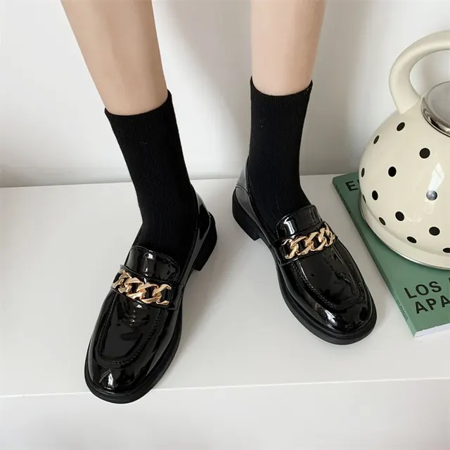 Запах обуви. Запах обуви. Разводы от реагентов на кожаной обуви. Кроссовки в которых не потеют ноги. Обувь пот.