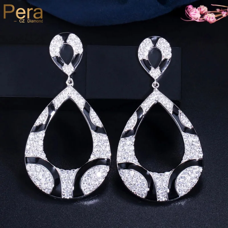 

Pera Vintage Big Dangle Hollow Black and White Cubic Zirconia Long Earrings for Fashion Women Party Jewelry Accessories E167