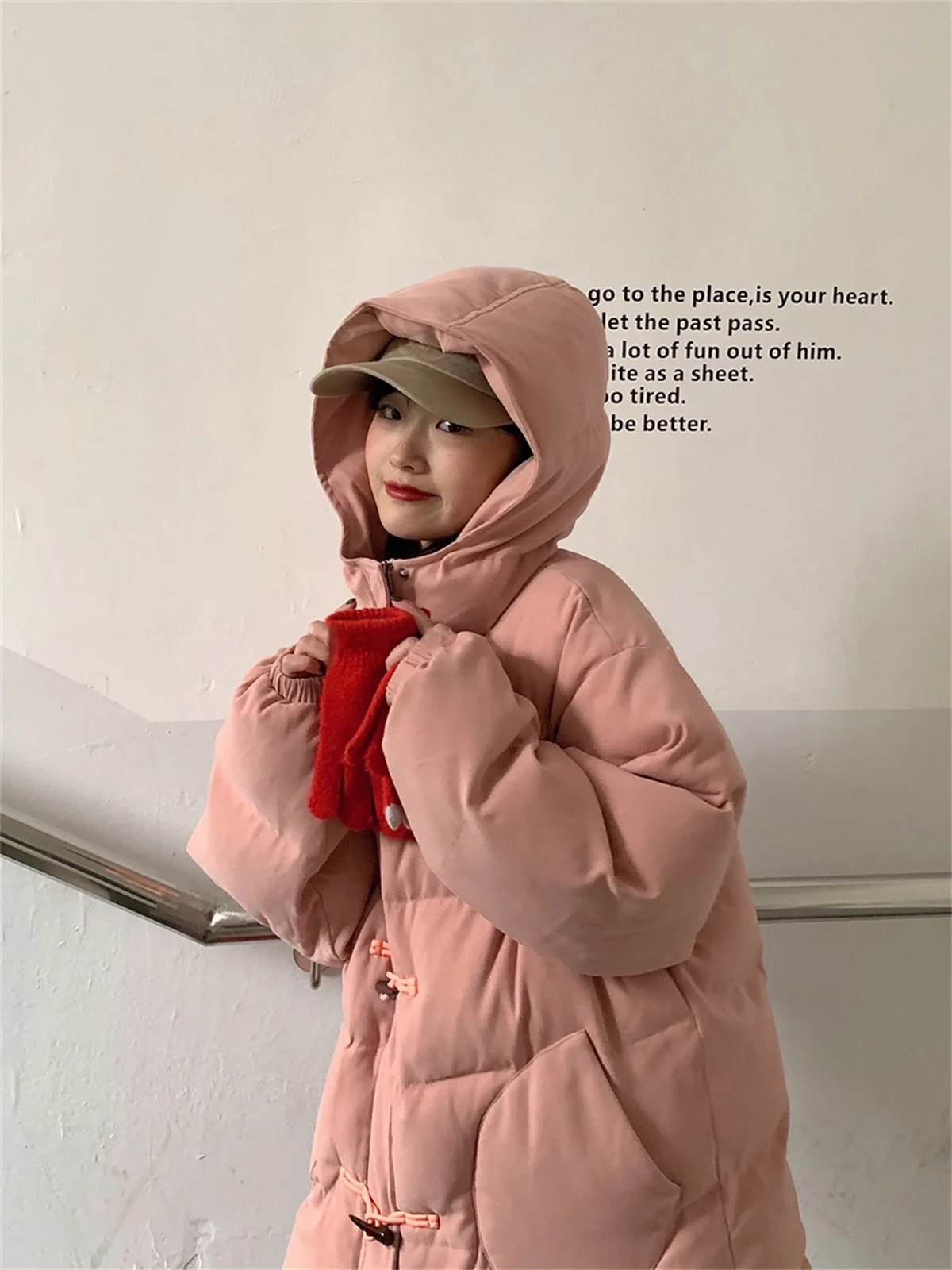 Korean 2022 New Autumn and Winter Girls' Horn Button Harajuku Style Hooded Peach Velvet Thick Coat Warm Cotton Jacket