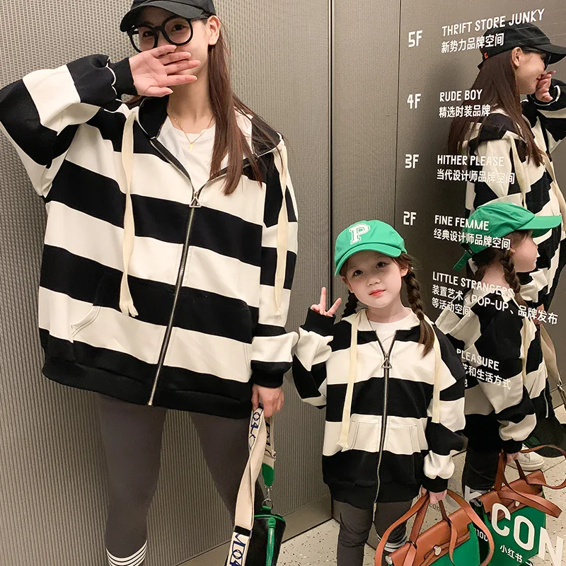 

2022 Autumn Mother and Daughter Clothes Children's Casual Striped Cardigan Hooded Jacket Mother Daughter Matching Clothes