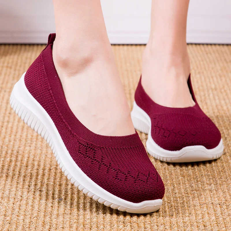 

Women Casual Shoes Light Sneakers Breathable Mesh Summer Knitted Vulcanized Shoes Outdoor Slip-On Sock Shoes Plus Size Tennis