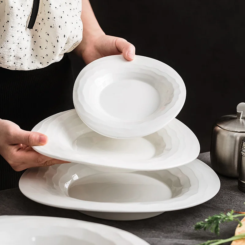 

European-style White Ceramic Flat Dish High-end Restaurant Western-style Pasta Inventory Heart Duck Tongue Plate