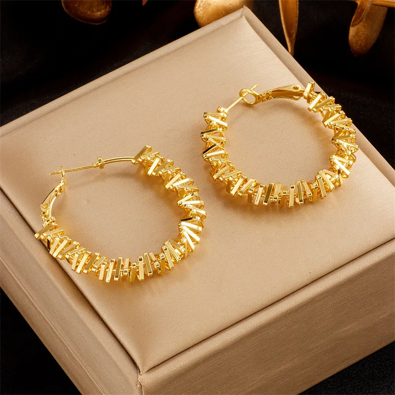 

Irregular Geometric Hoop Earrings for Women, Bold and Trendy Cold Wind Style Jewelry