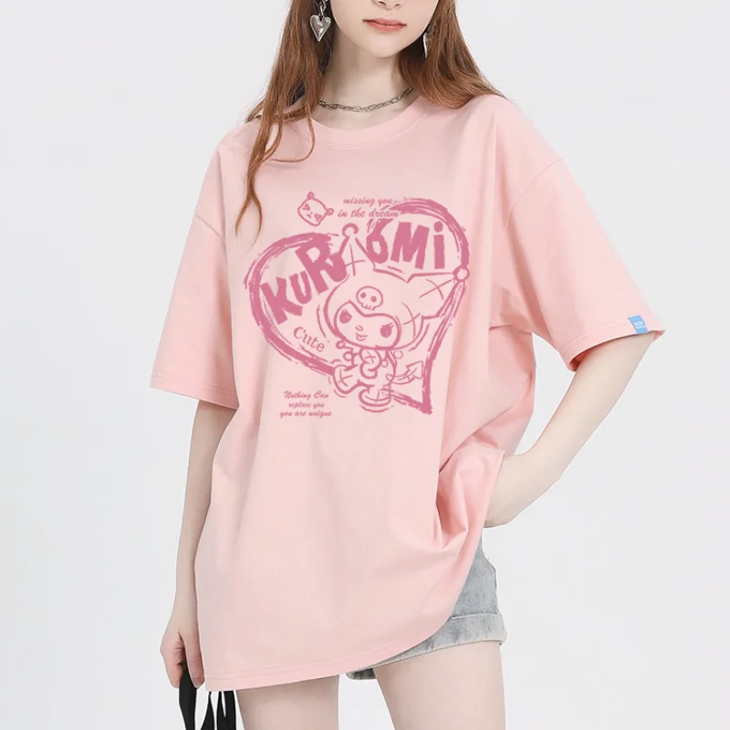 

Футболка Kawaii Kuromi Sanrio аниме, милая свободная футболка с коротким рукавом, Мультяшные футболки, женский летний топ с круглым вырезом, уличная ...