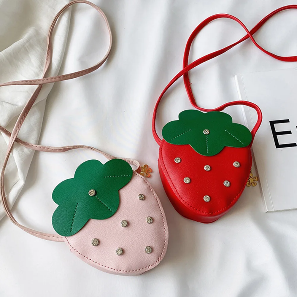 

Children Strawberry Rivet Shoulder Bag Fashion Rivet PU Crossbody Bag Girls Cute Purses Princess Shopping Pouch
